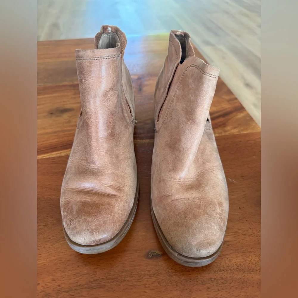 Korks-Ease Tan ankle boots Size‎ 6.5